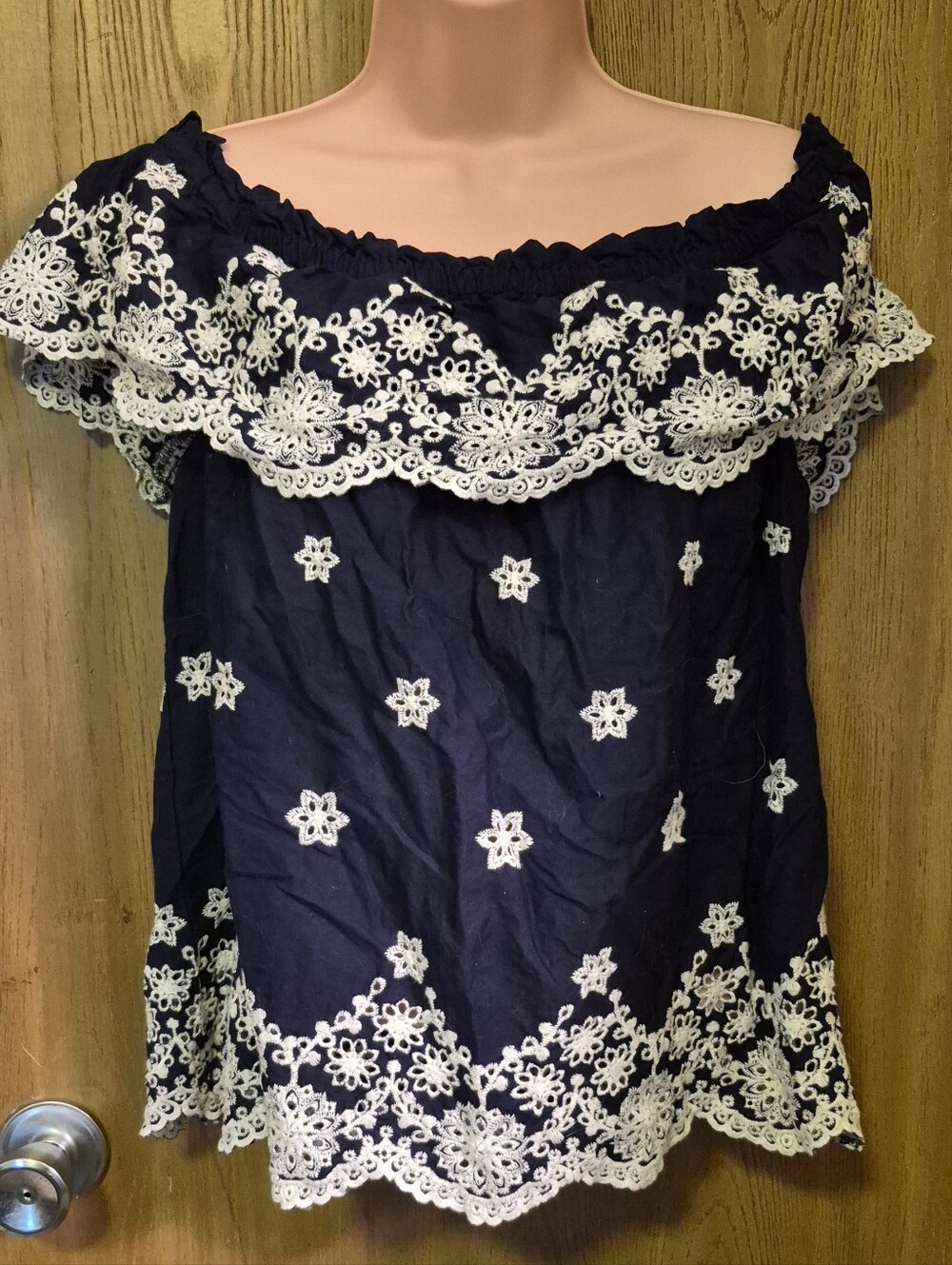 Maurices Eyelet Lace Top Sz Large Navy / White Off Shoulder Blouse Cottagecore